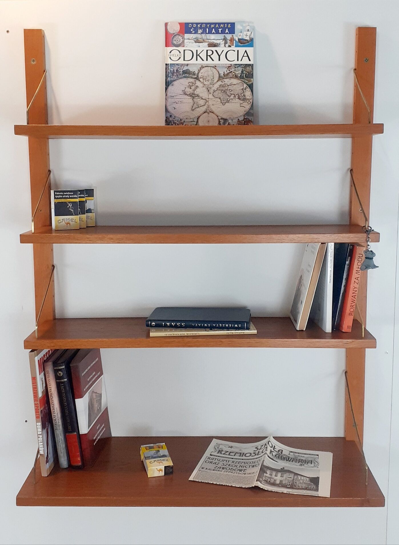 Norwegian teak shelf model Rival by Brødrene Jåtog Møbelfabrikk, 1960s