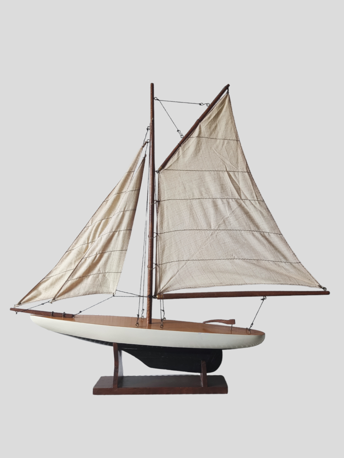 Model sailboat