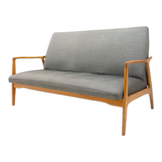 Canapé de style scandinave du milieu du siècle par Krásná Jizba années 1960