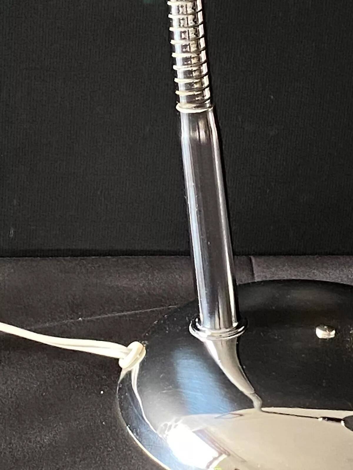 Articulated table lamp on flexible chrome metal vintage 70's