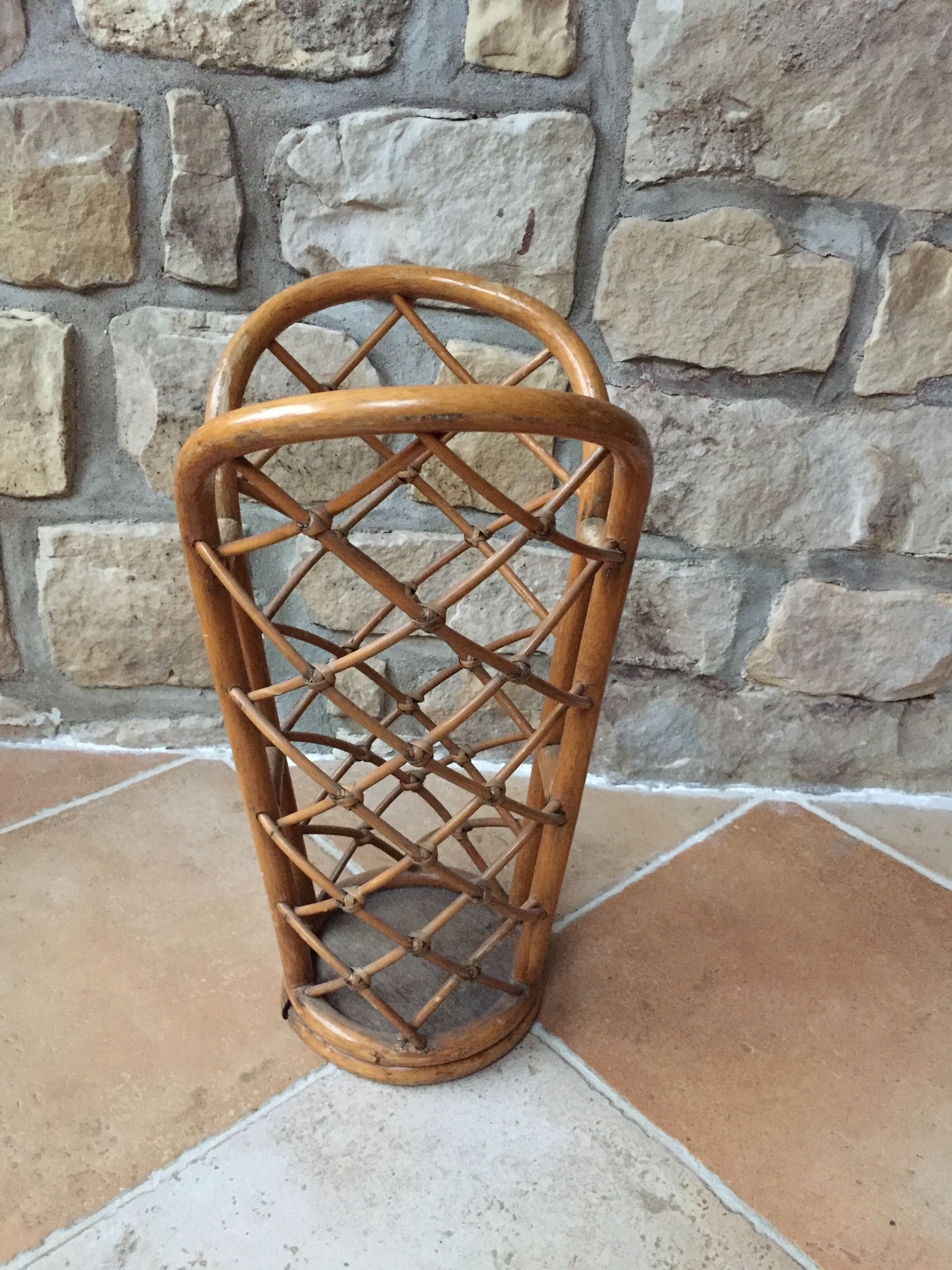 Porte-parapluie en rotin vintage