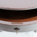 Commode gustavienne avec deux tiroirs en gris peints à partir de l’année 1890