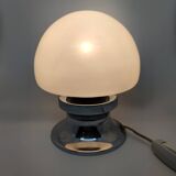 Globe lamp