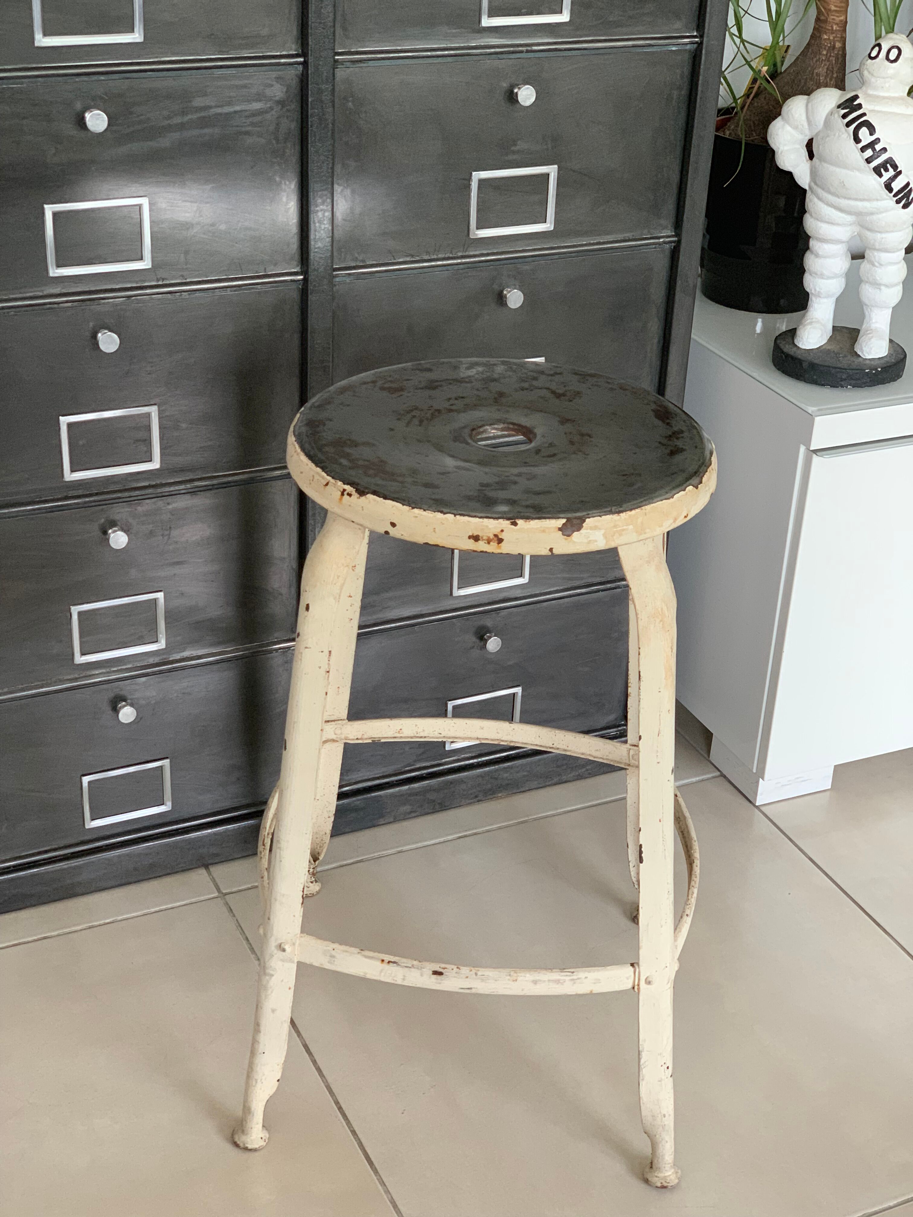 Nicolle industrial stool