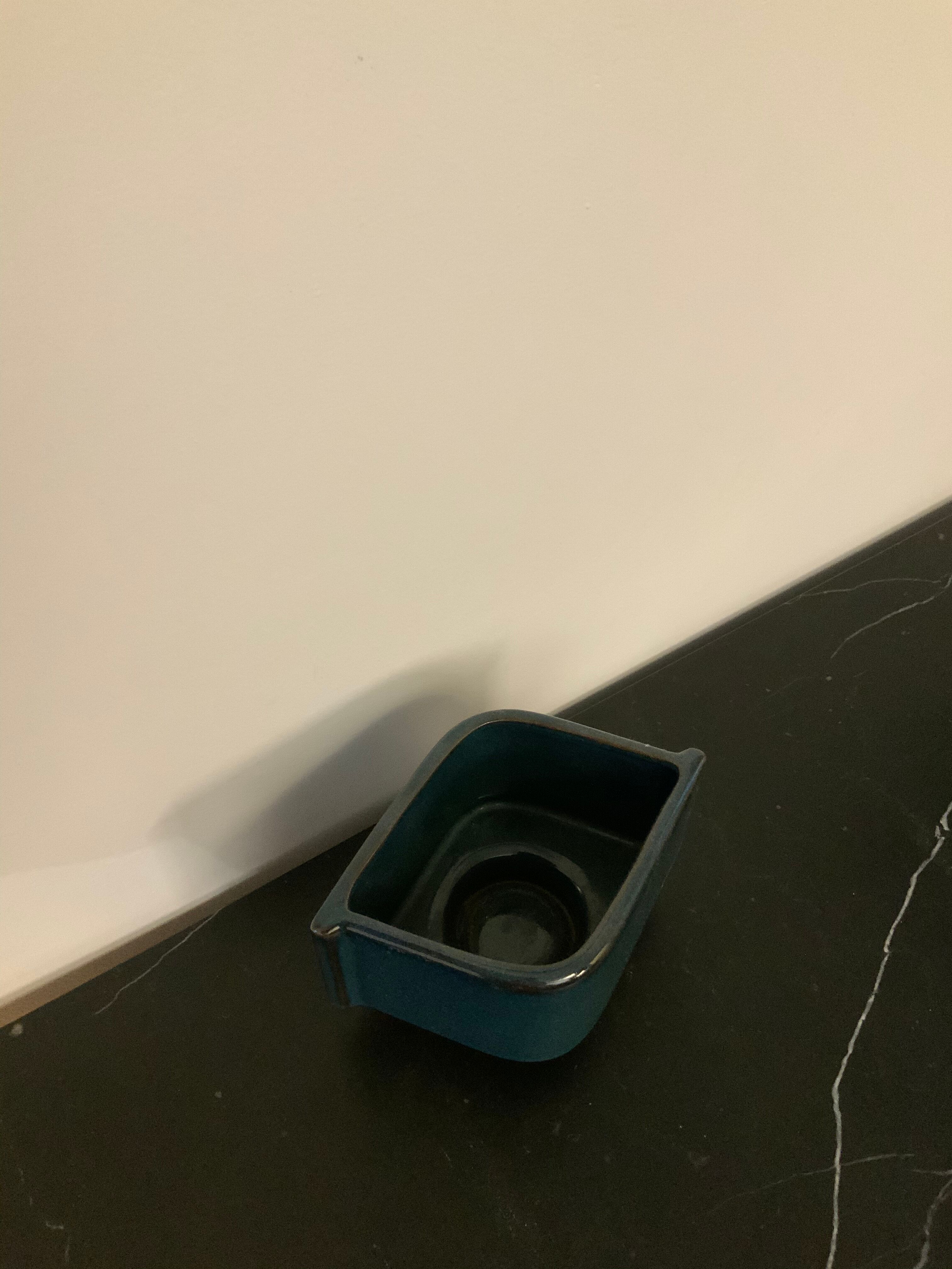 Blue pot