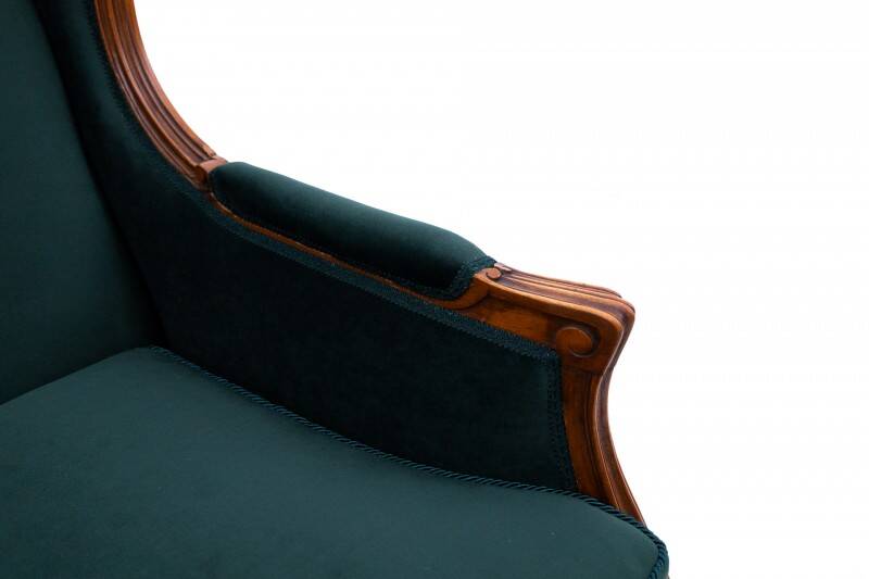 Fauteuil français ancien datant d'environ 1890. Après restauration.
