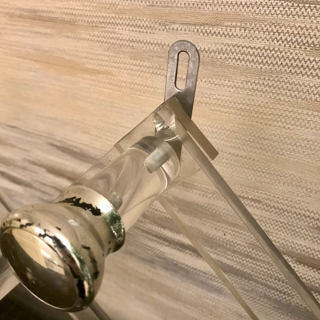 Porte manteau plexi
