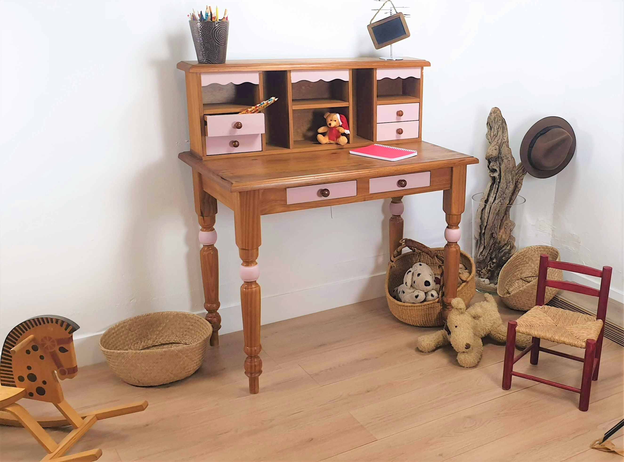 Pine desk