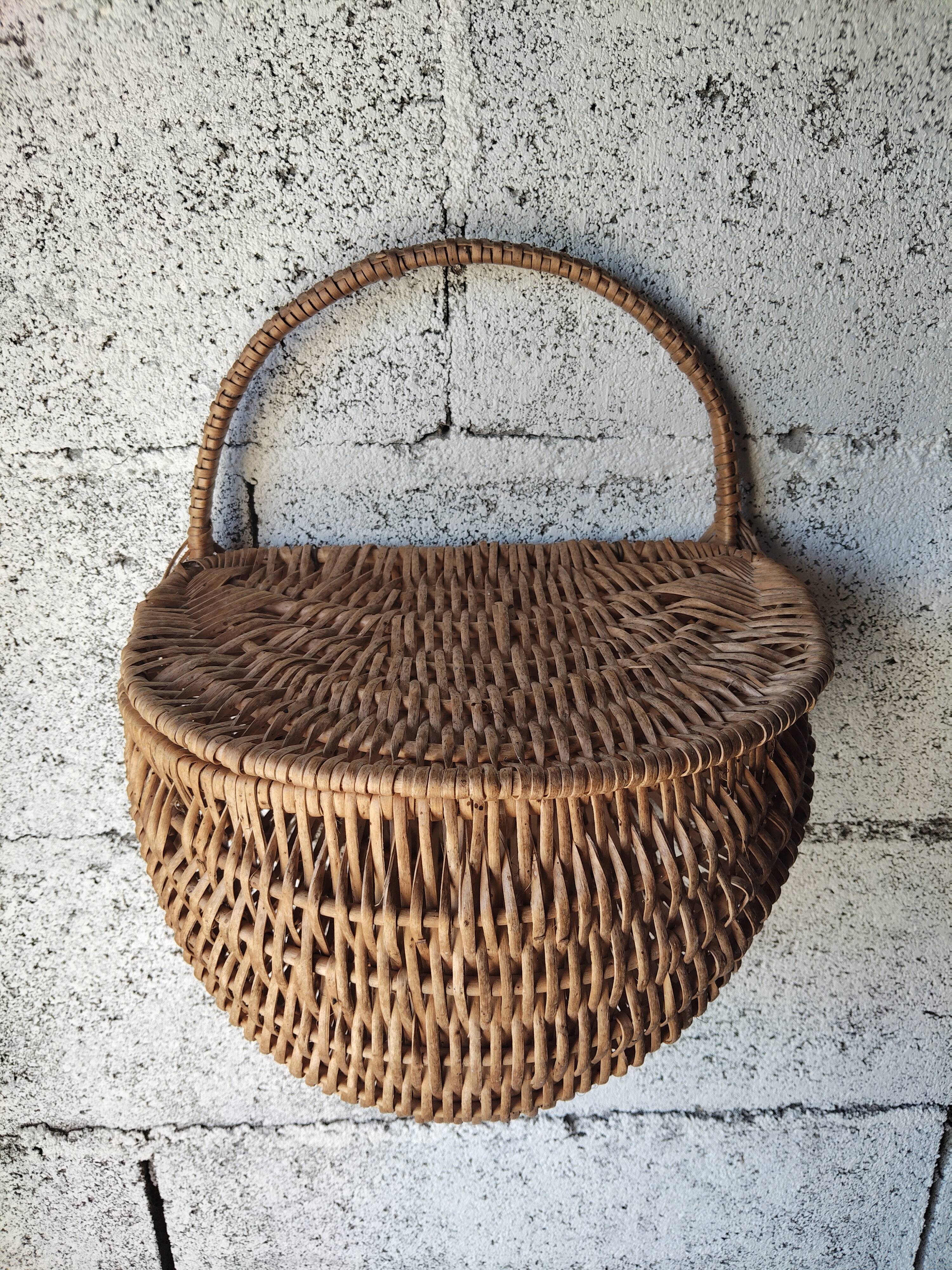 Antique hanging basket in wicker – French artisanal weaving