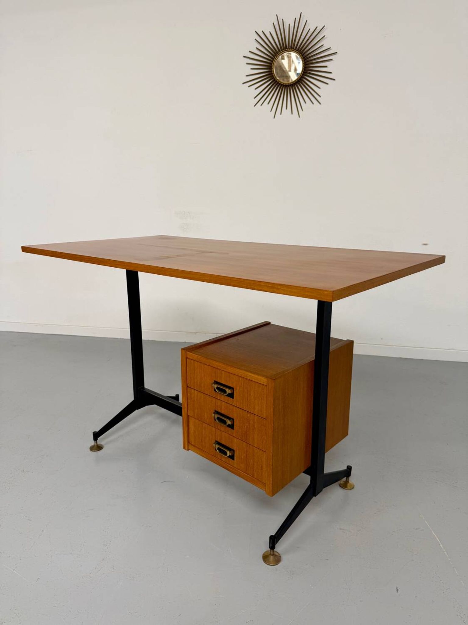 Vintage Italian design desk from the 1960s in wood and metal.