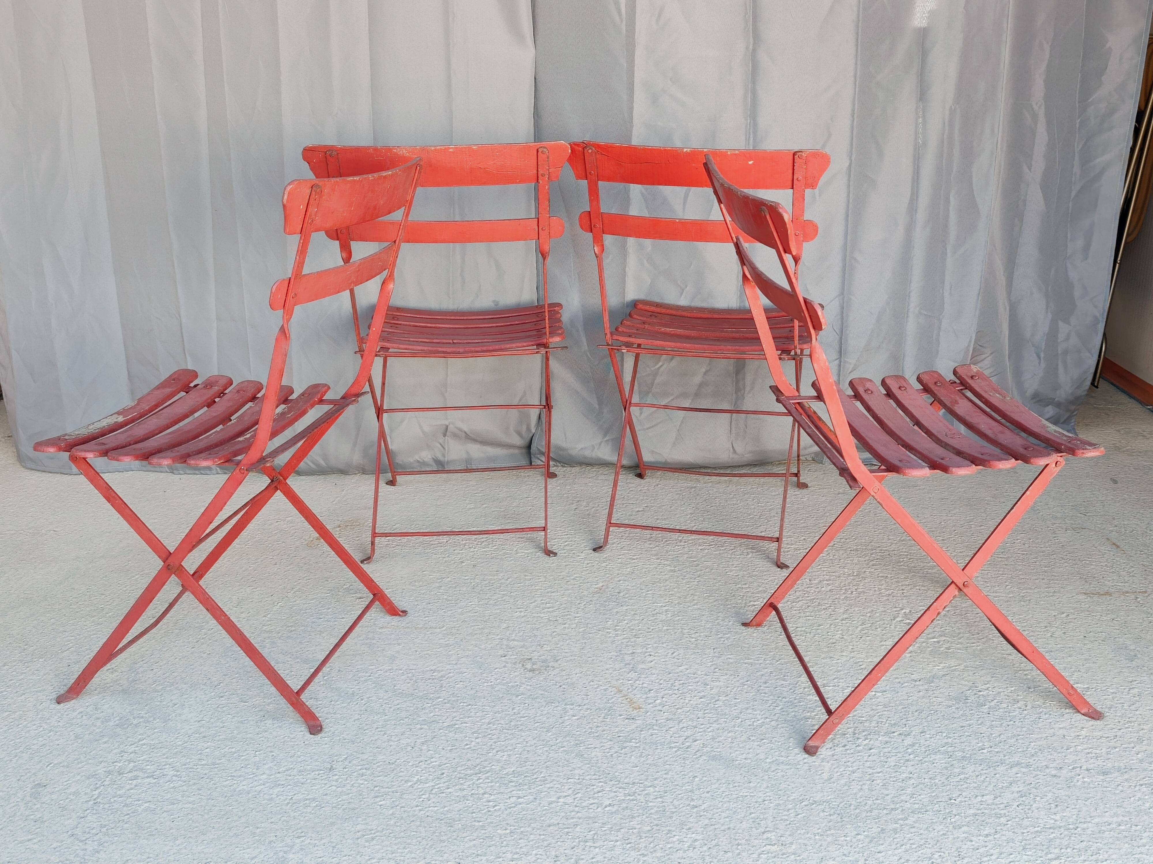 Set of 4 vintage folding garden chairs