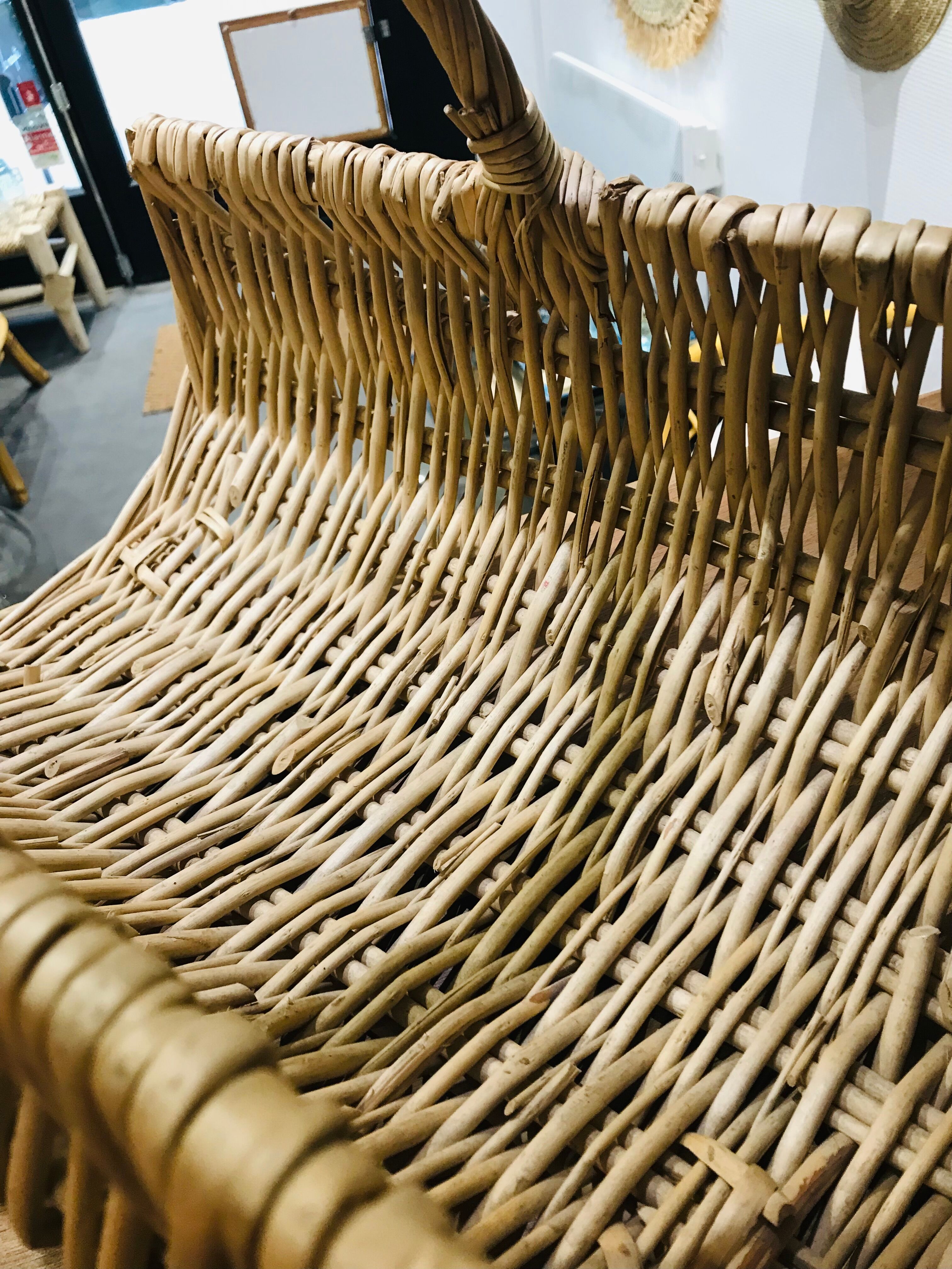 Door logs or magazines in rattan and wood
