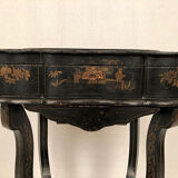 Worker Napoleon III, black lacquered wood with Asian decoration painted gold