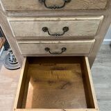 Solid oak chest of drawers
