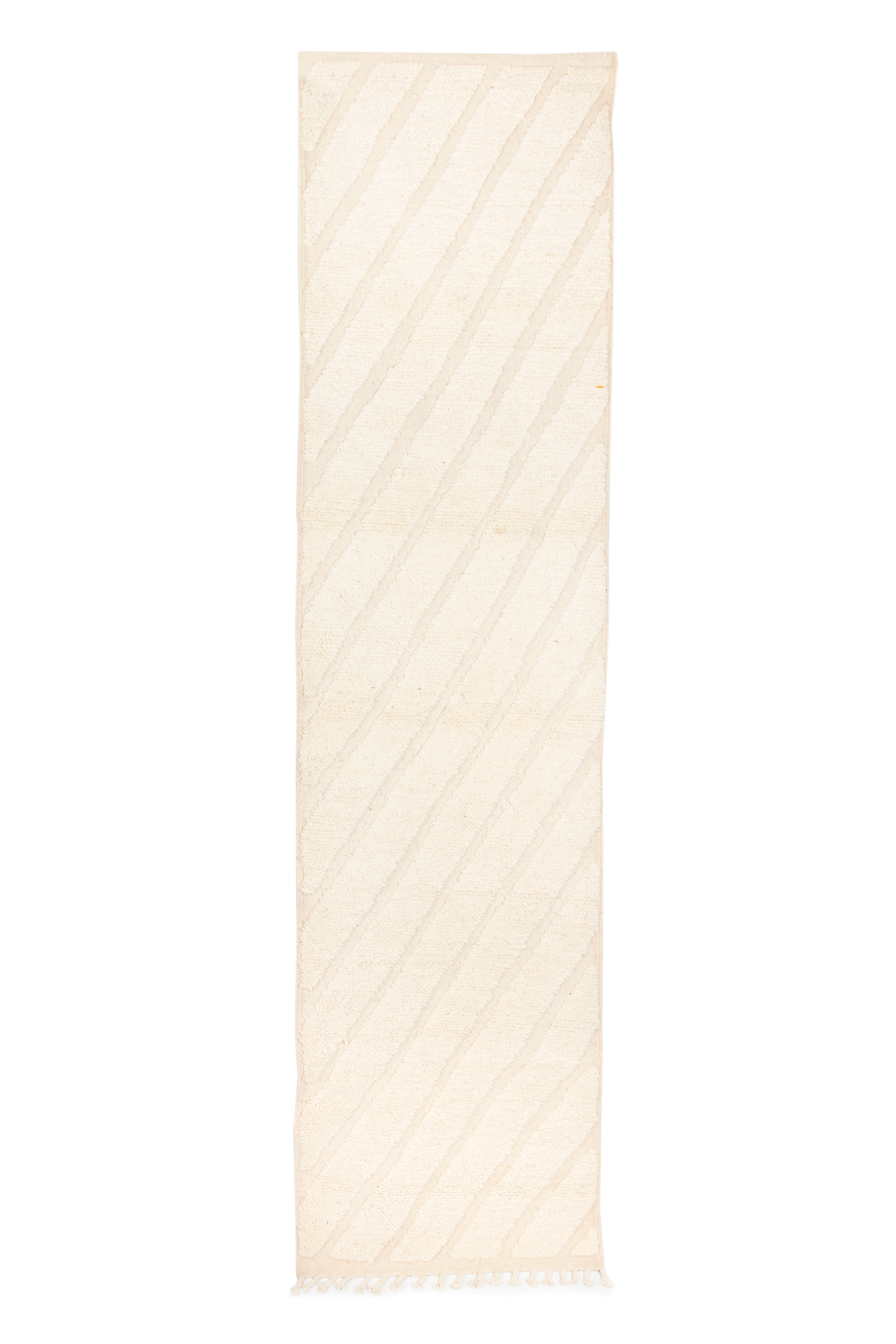 Tapis berbere beni ouarain ecru de couloir avec bandes en relief 300 x 75 cm