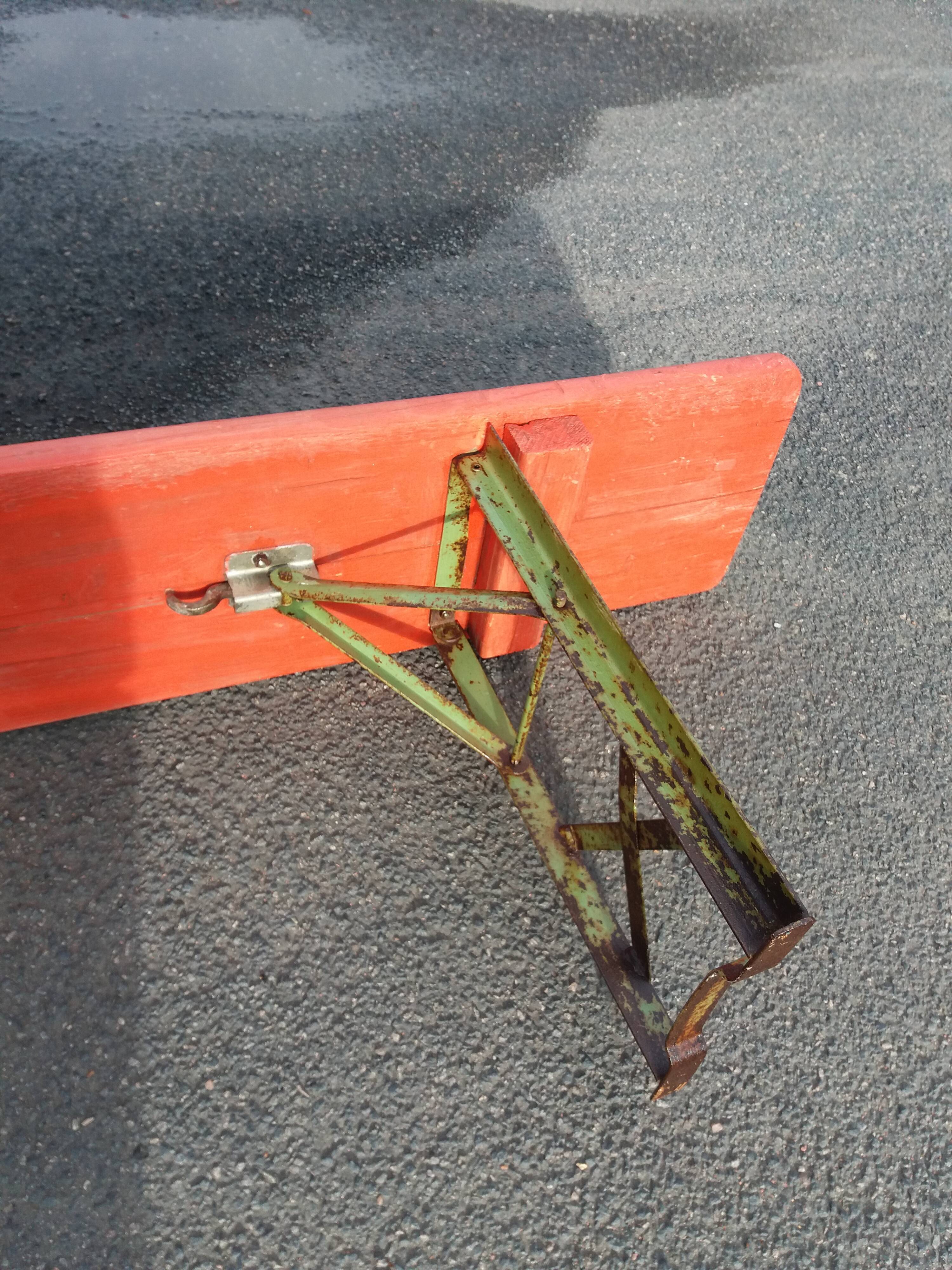 Folding brewery bench
