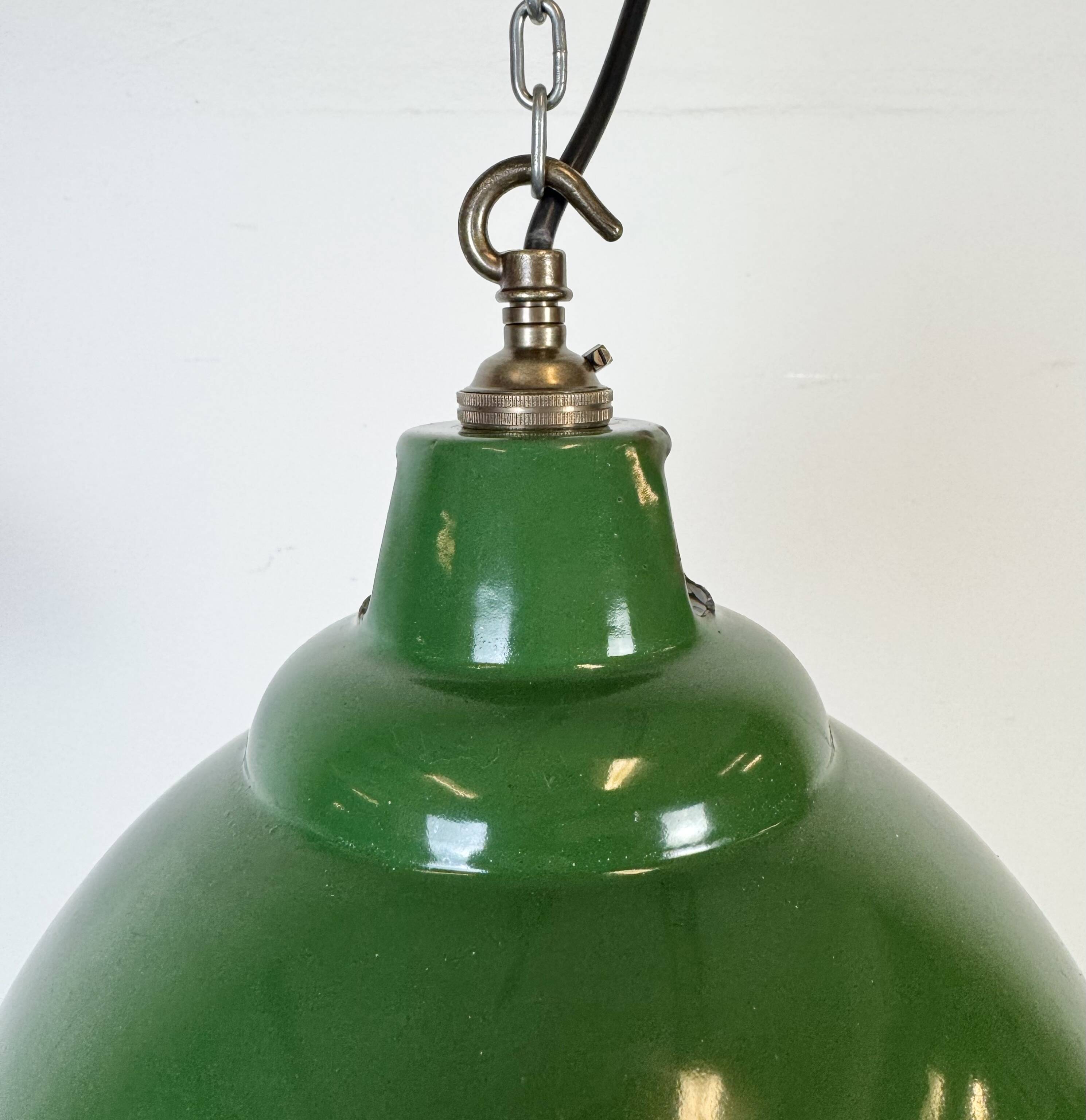 Industrial Green Enamel Factory Pendant Lamp from Maxlume, 1960s