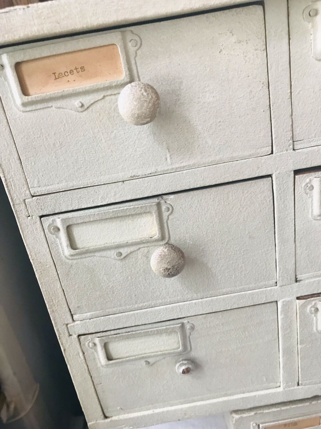 wall cabinet with drawers