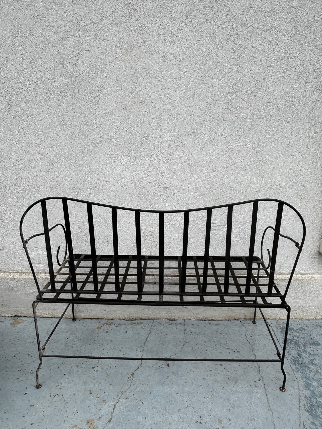 Canapé de jardin ancien pliant en fer forgé – style français