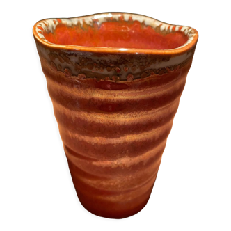 Beautiful vermilion glazed ceramic pot mug