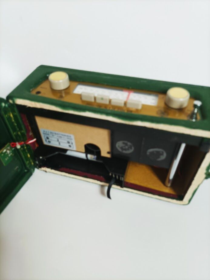 Radio Roberts Revival vintage 1950/60 analog AM/FM/LW Rare!