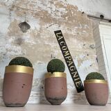 Planters, foundry crucibles
