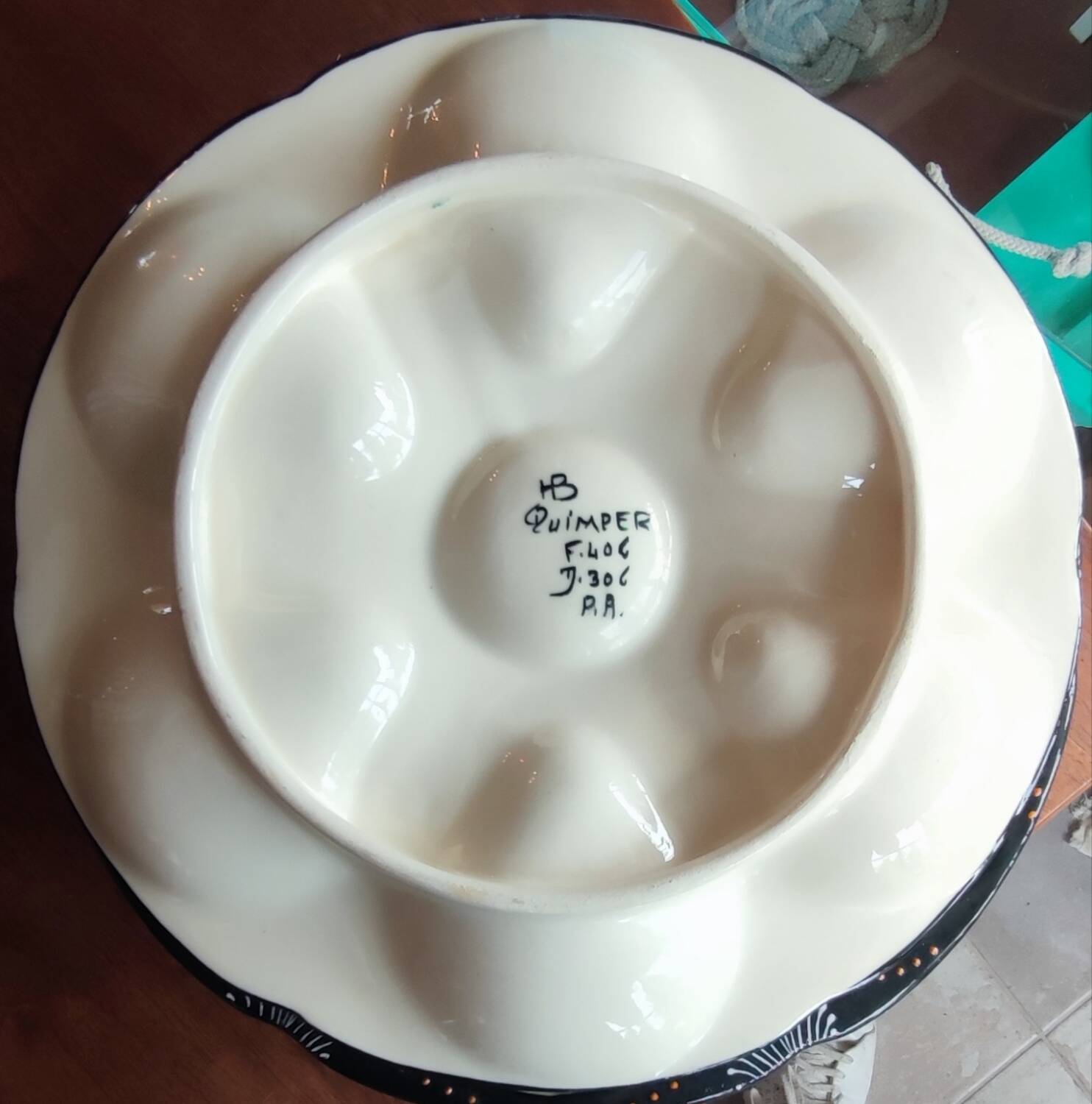 8 HB Quimper oyster plates