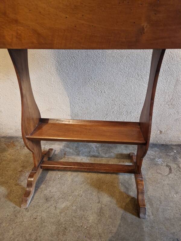 Nightstand or reading table in walnut from the Louis Philippe period, 19th century.