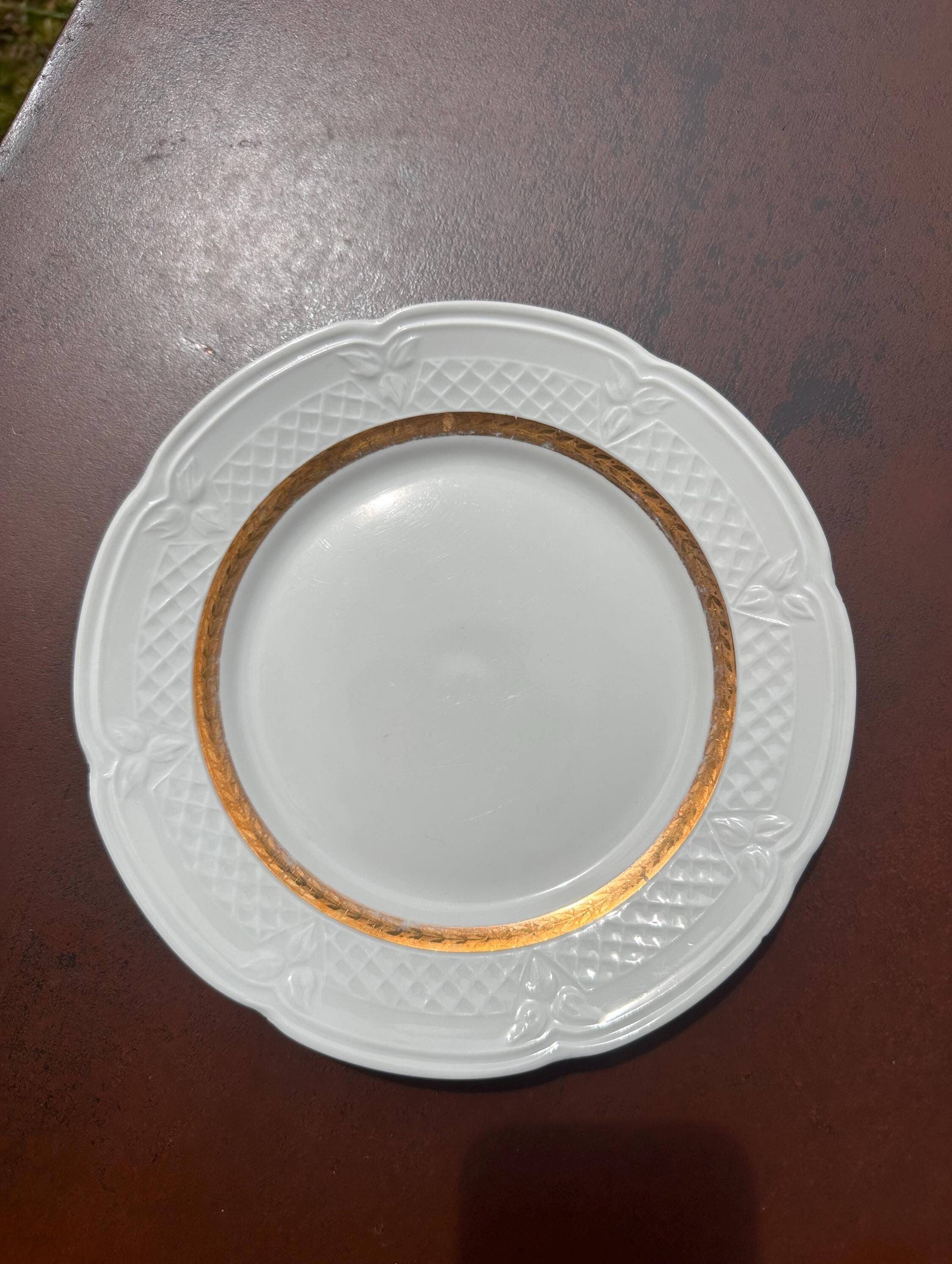 Set of 6 dessert plates in Berry porcelain – White and gold