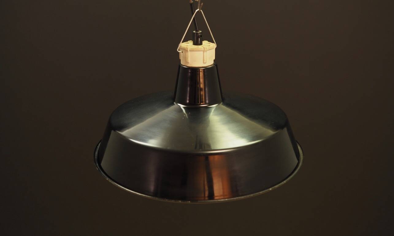Lampe à suspension noire, design danois, années 1960, production : Danemark