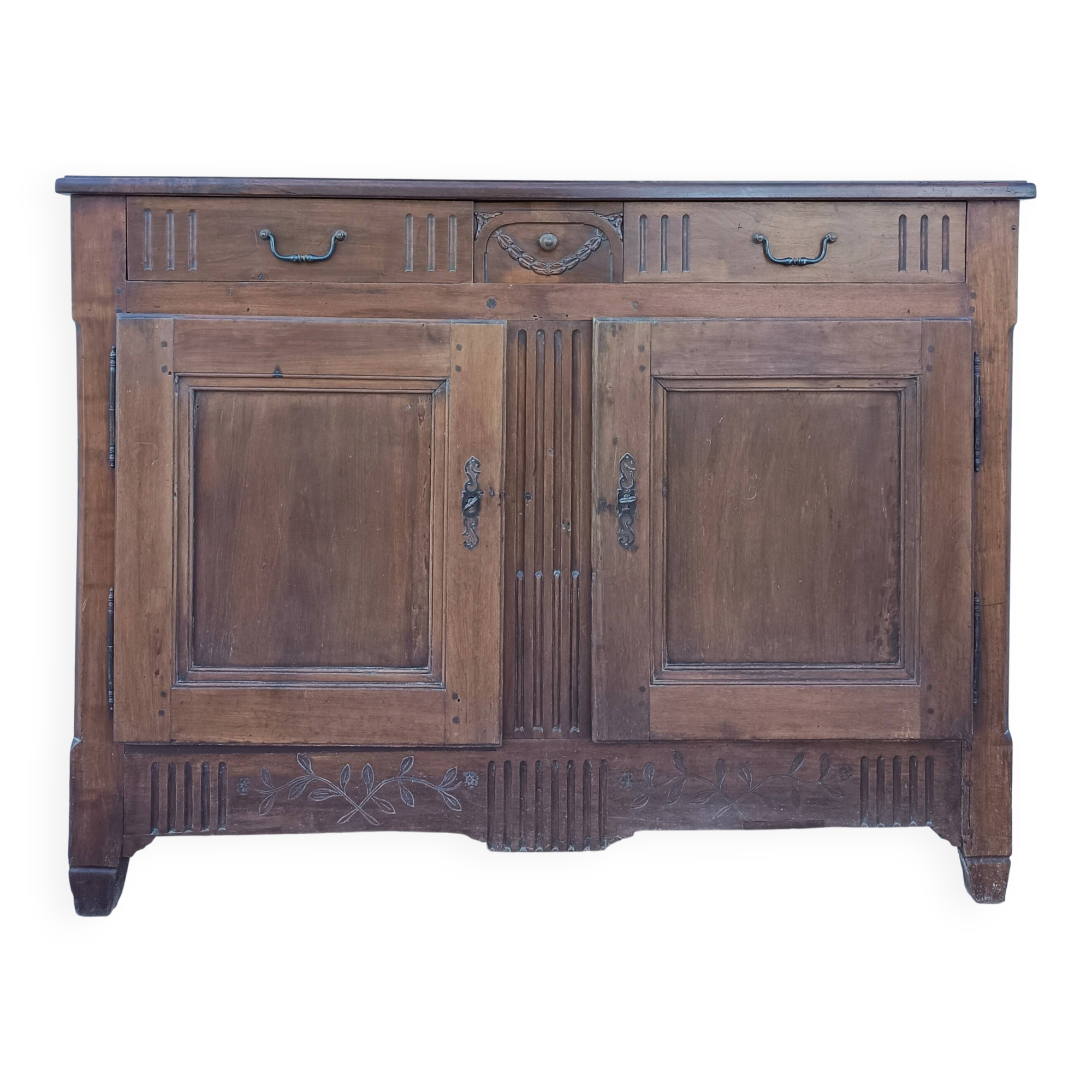 Louis XVI walnut buffet from the 19th century