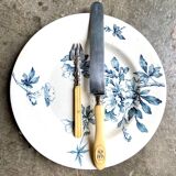 17 couteaux en acier, argent et os monogrammé JE, fin XIXème siècle