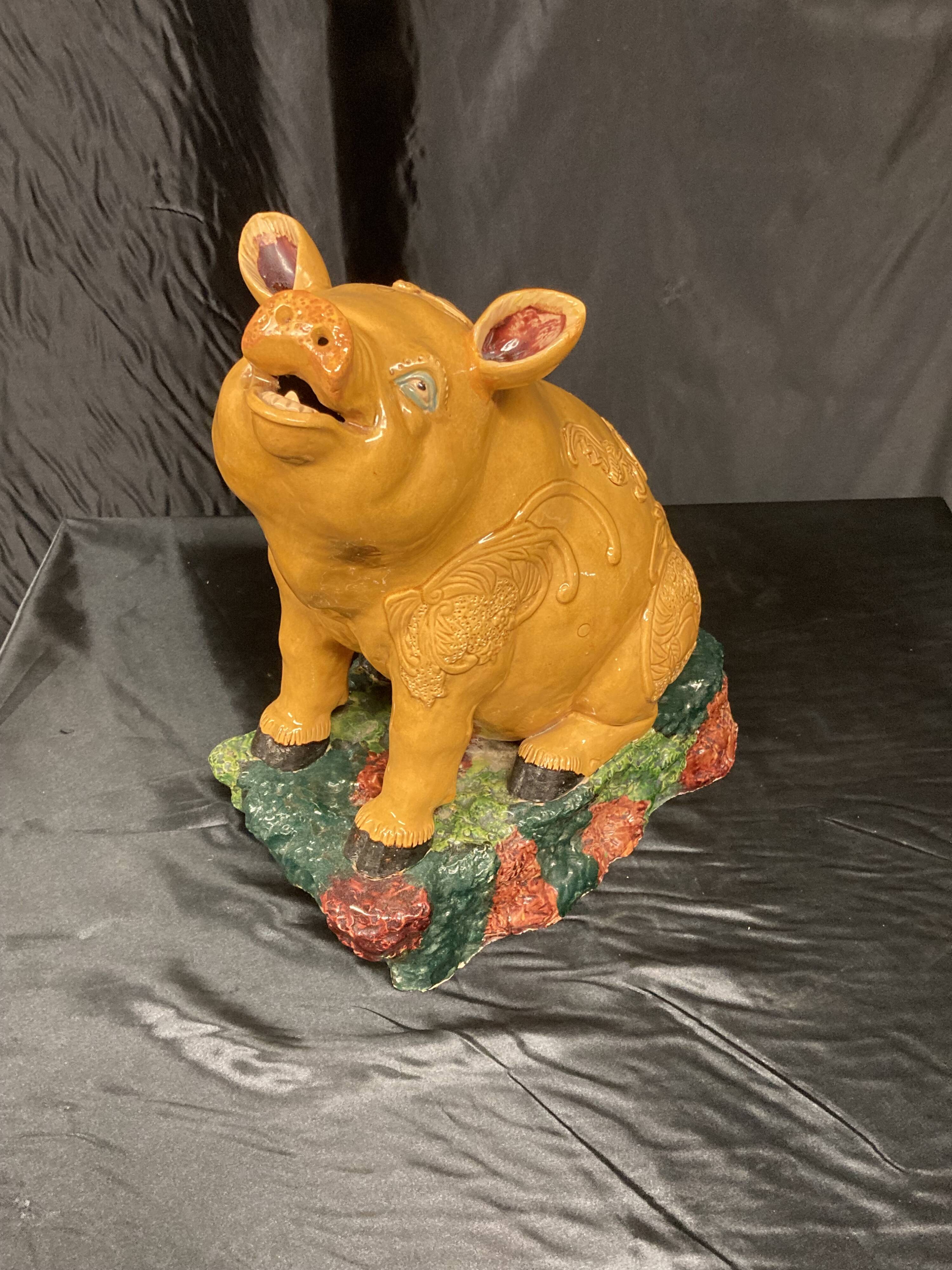 Ceramic pig