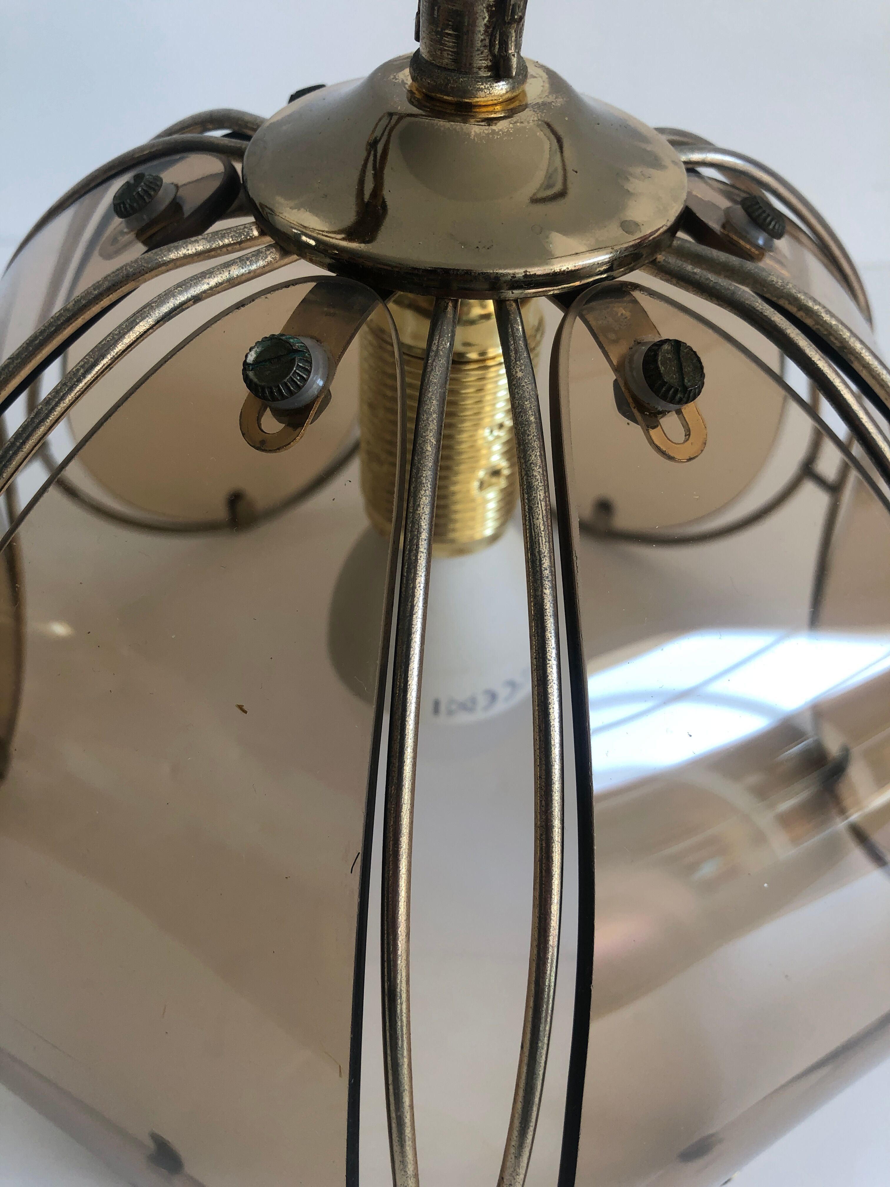 Smoked glass flower suspension