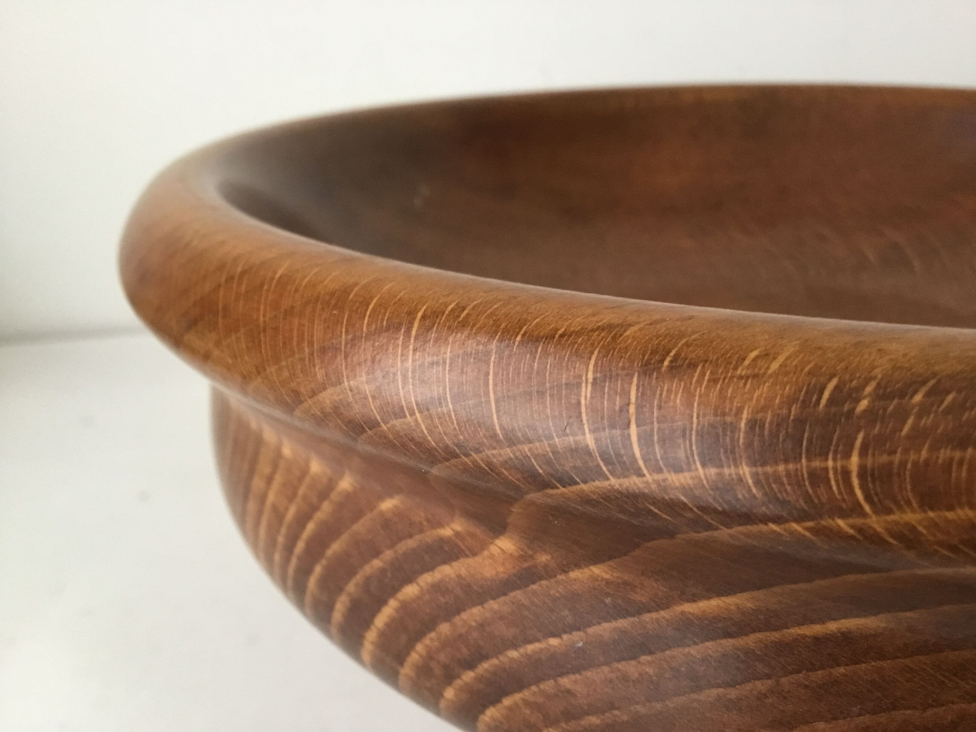 Solid wood presentation cut