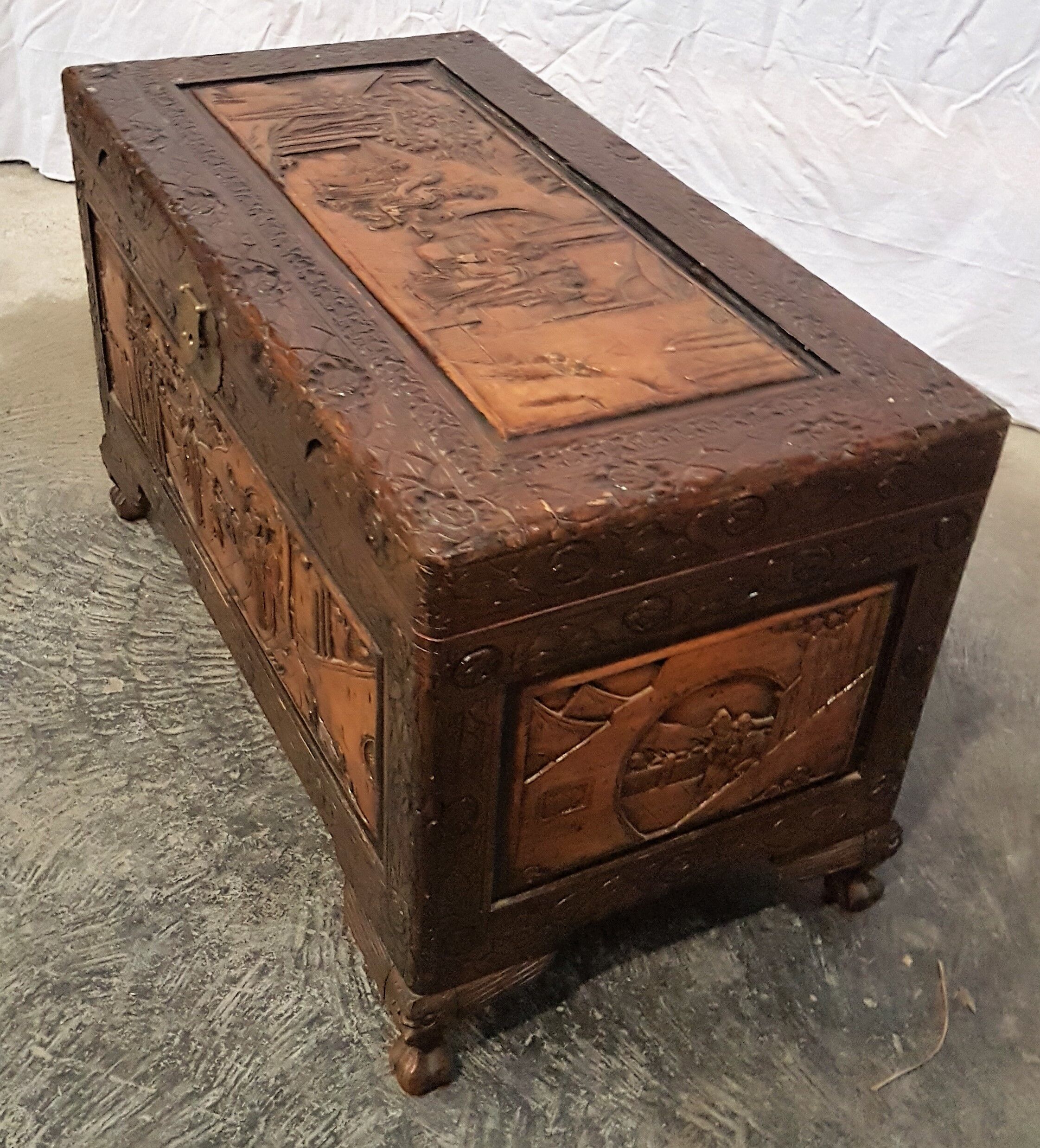 Coffre de rangement asiatique chinois palissandre
