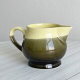 Two-tone milk jug