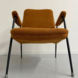 Vintage orange boucle armchair, French design from the 1950s.