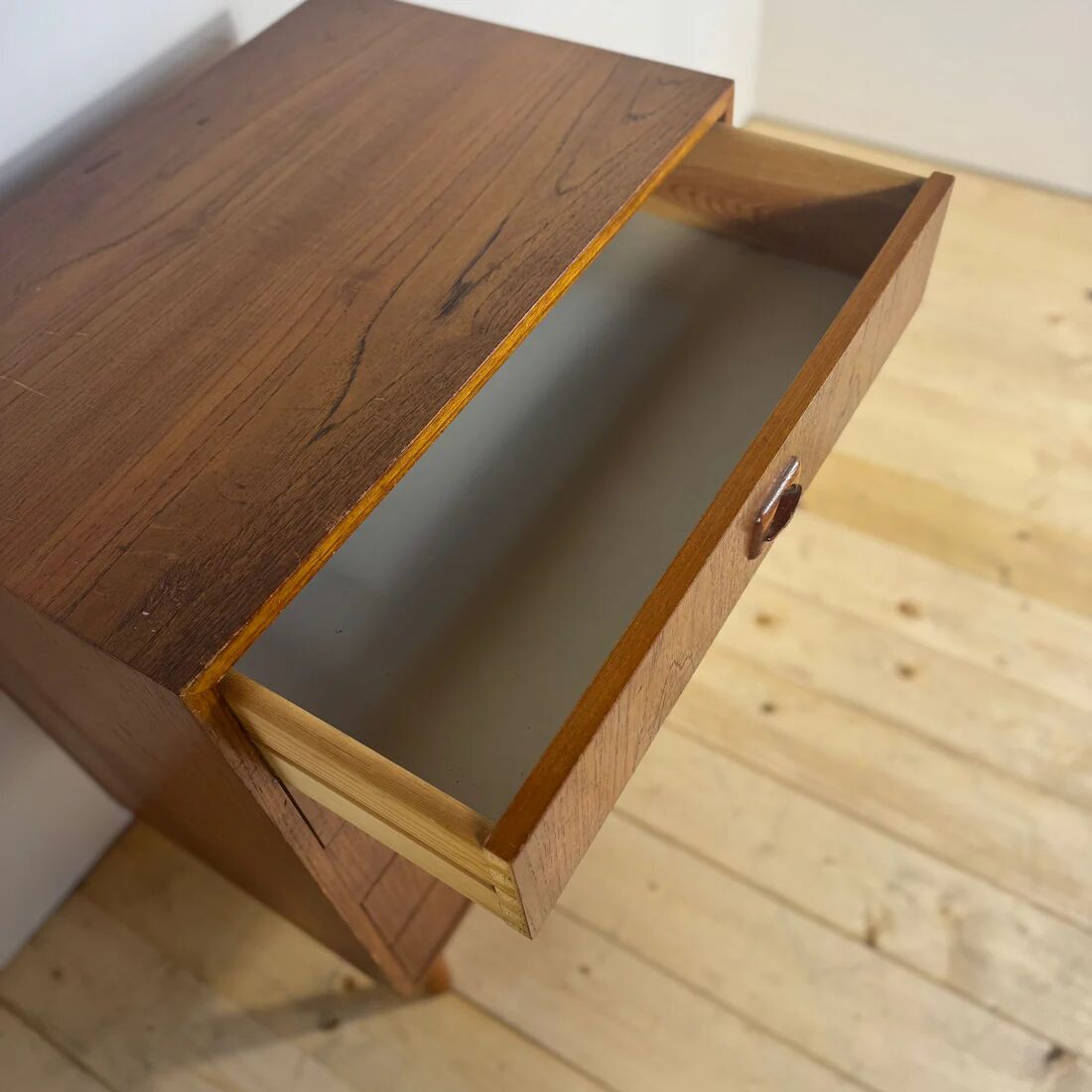 Small teak chest of drawers – Danish mid-century modern design, 1960s