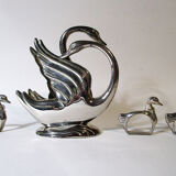 Paper towel holder with swans