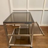 Serving table
