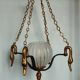 Lustre ancien en bronze avec son globe