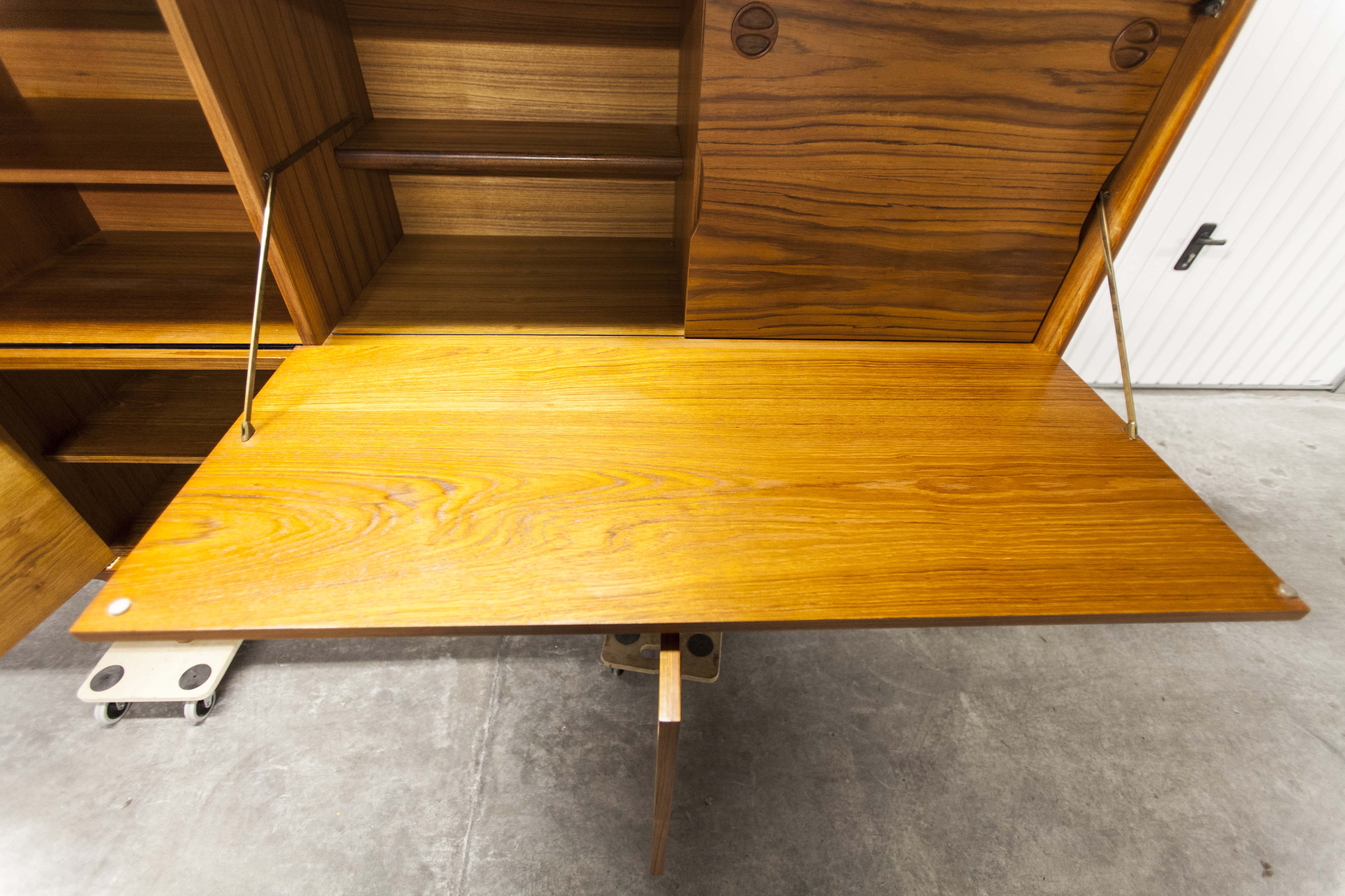 Scandinavian high enfilade 1960 solid teak