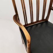 Fauteuil mi-siècle Ole Wanscher pour Fritz Hansen, hêtre teinté et cuir