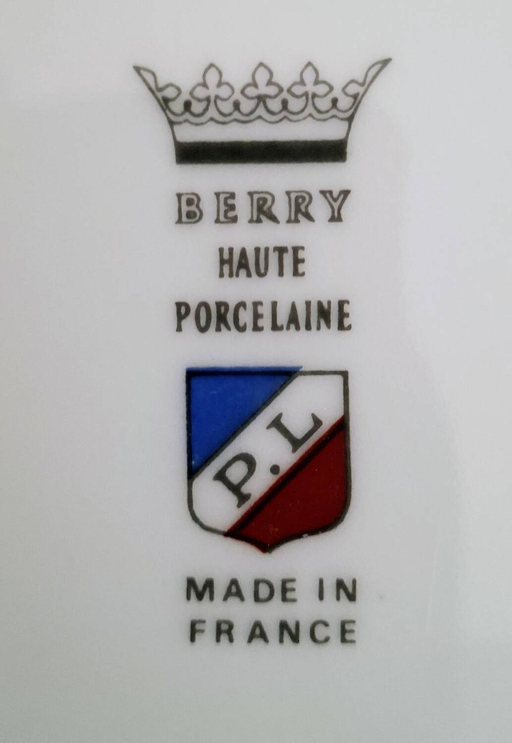Un Service à Gâteau en Porcelaine du Berry P.L. France
