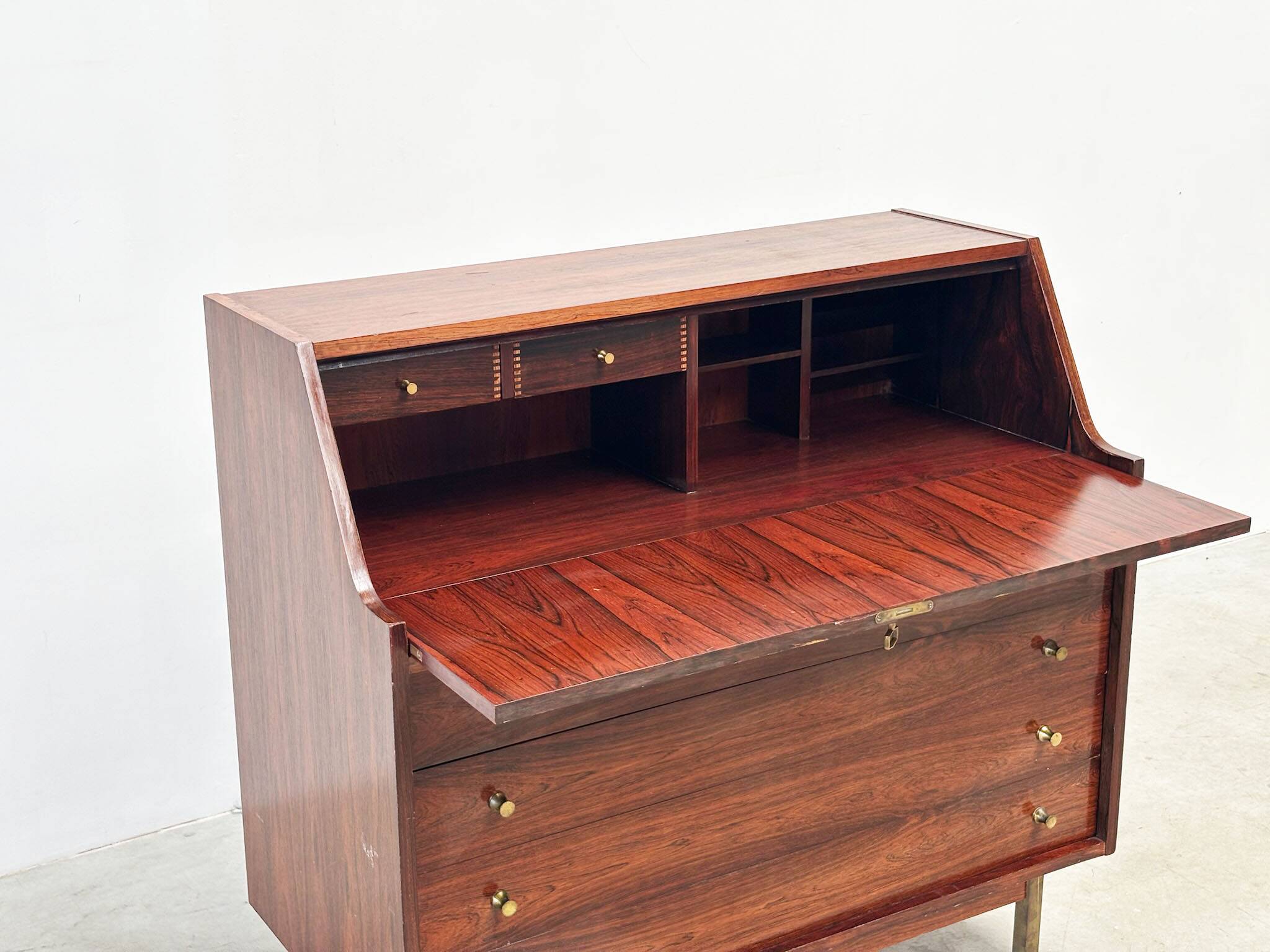 Secretaire or cabinet Gianfranco Frattini style