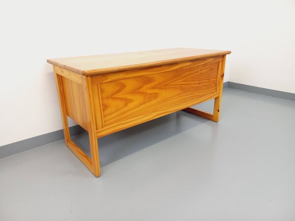 Bureau de direction pieds traîneau vintage en pin des années 60 70