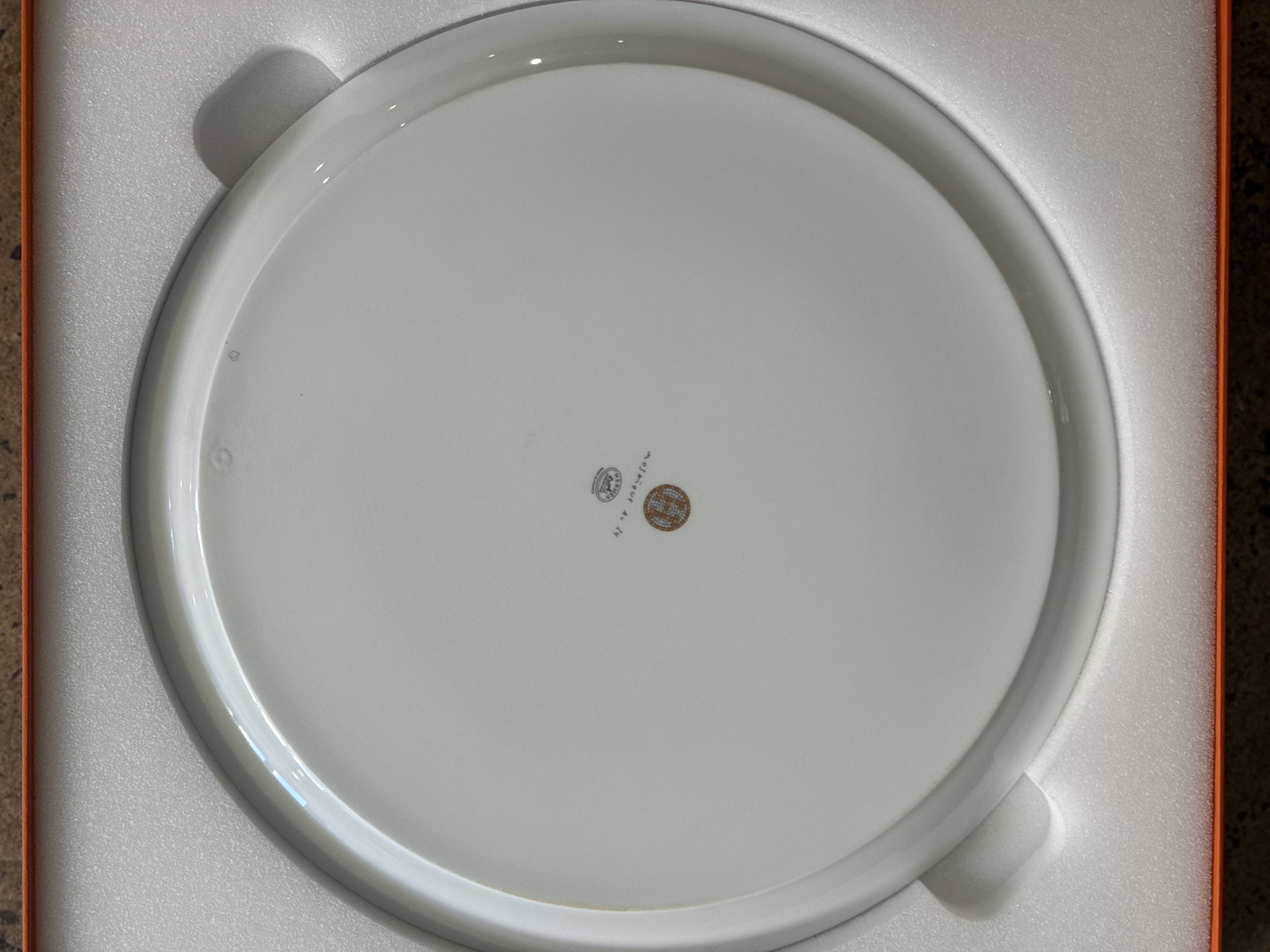 Mosaic tart dish in 24-carat gold by Hermès