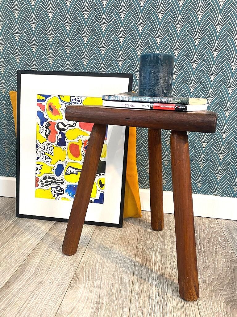 Tripod stool