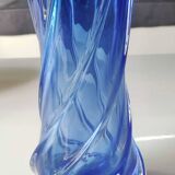Large murano vase in blown art glass, cobalt blue. star shape. dim 30 x 22 cm